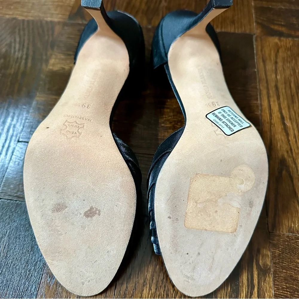 MANOLO BLAHNIK NIB BLACK SILK SEDARABY D’ORSAY CRYSTAL BUCKLE HEELS - SIZE 39.5 - Picture 6 of 10